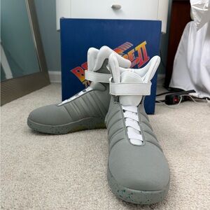 Back to the Future 2 Marty McFly Sneakers Universal - size 10 men’s NEW IN BOX